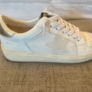 Vintage Havana White and Gold Star Sneakers Size 7
